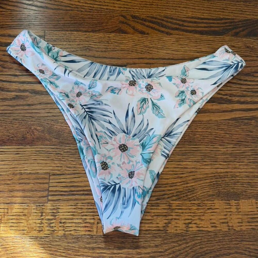 NWOT Zaful Women's multi Bikini-and-tankini-bottoms